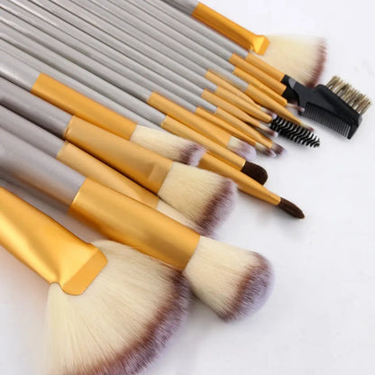 Elevate Your Beauty Routine with the 32-Piece Professional Makeup Brush Set - Perfect for Flawless Application and On-the-Go Glam!