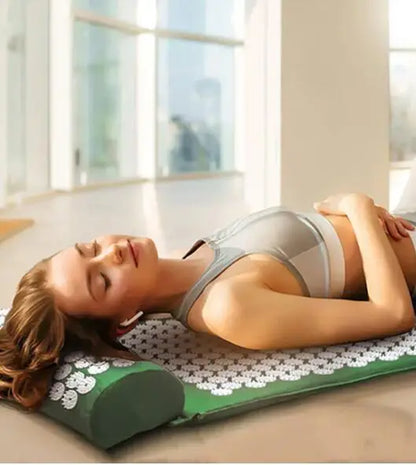 Revitalize Your Body with the Ultimate Acupressure Yoga Mat Set - Relieve Stress and Back Pain with Our Spike Fitness Cushion and Pillow!