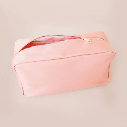 Chic Functional Nylon Make-Up Bag with Elegant Gold Zipper - Perfect for Weddings and Special Occasions!