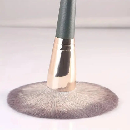 Ultimate Makeup Brush Set: 14 Professional Brushes for Flawless Application, Perfect for Travel and Gifting