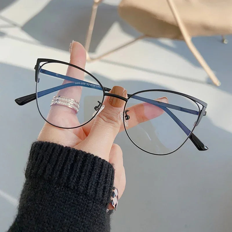 Elevate Your Style with Our Retro Cat Eye Anti-Blue Light Glasses for Women and Men - Fashionable Oversized Eyewear for Reading and Screen Time