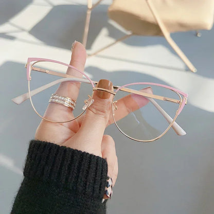 Elevate Your Style with Our Retro Cat Eye Anti-Blue Light Glasses for Women and Men - Fashionable Oversized Eyewear for Reading and Screen Time