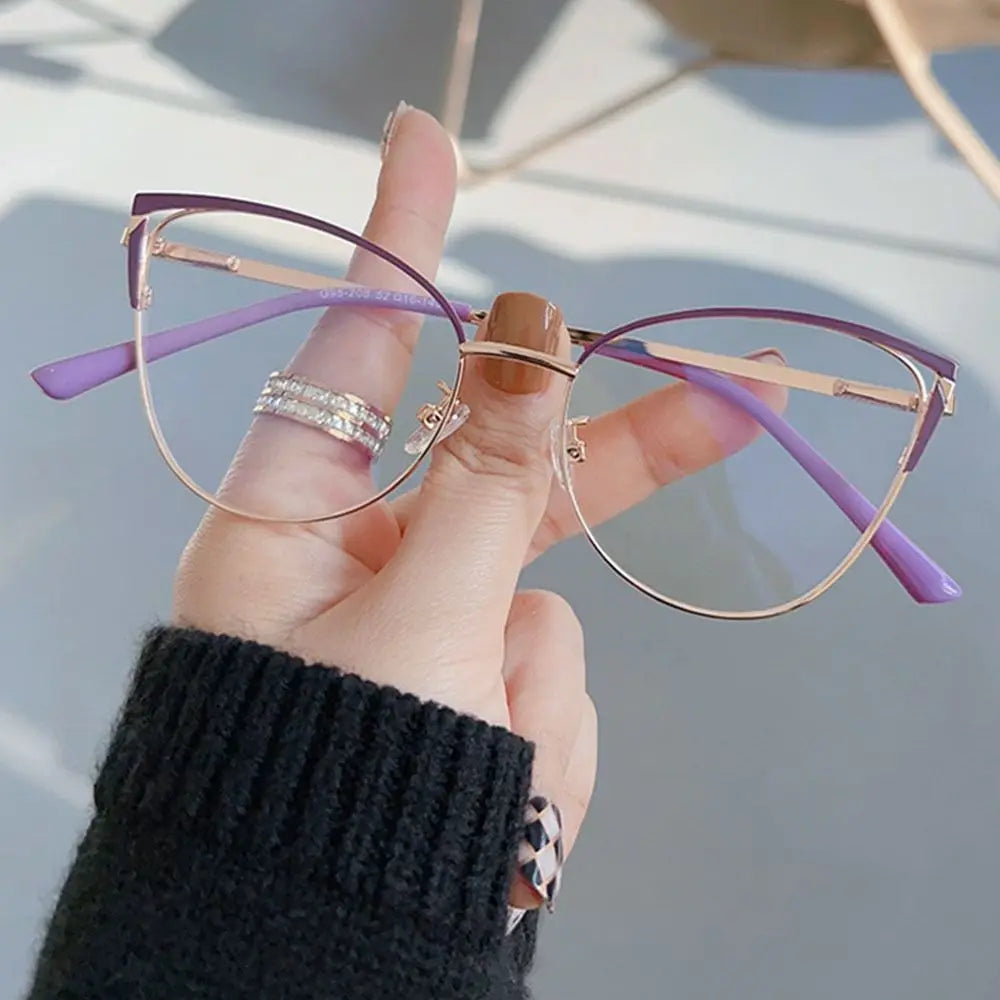 Stylish Anti-Blue Light Glasses for Women - Ultimate Eye Protection with Trendy Cat Eye Design